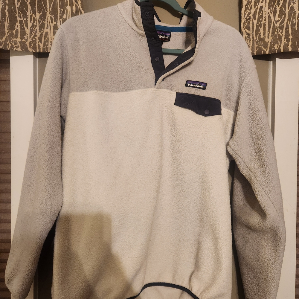 Patagonia Cream and Gray Fleece Pullover